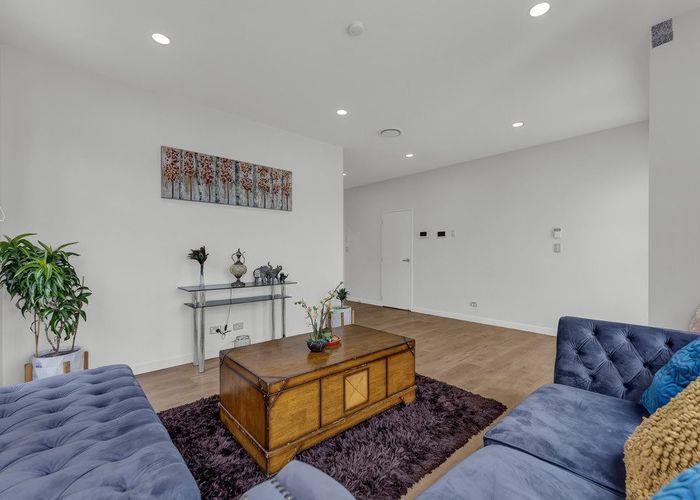  at 8  Arahanga Road, Flat Bush, Manukau City, Auckland