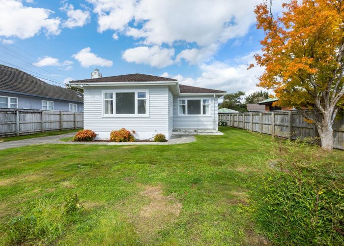  at 15 Oxford Crescent, Ebdentown, Upper Hutt, Wellington