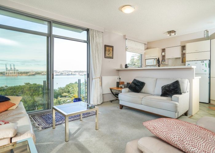  at 8/25 Stanley Point Road, Stanley Bay, North Shore City, Auckland