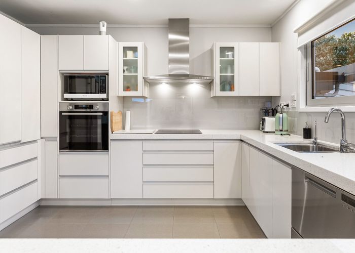  at 3 Maxwelton Drive, Mairangi Bay, North Shore City, Auckland