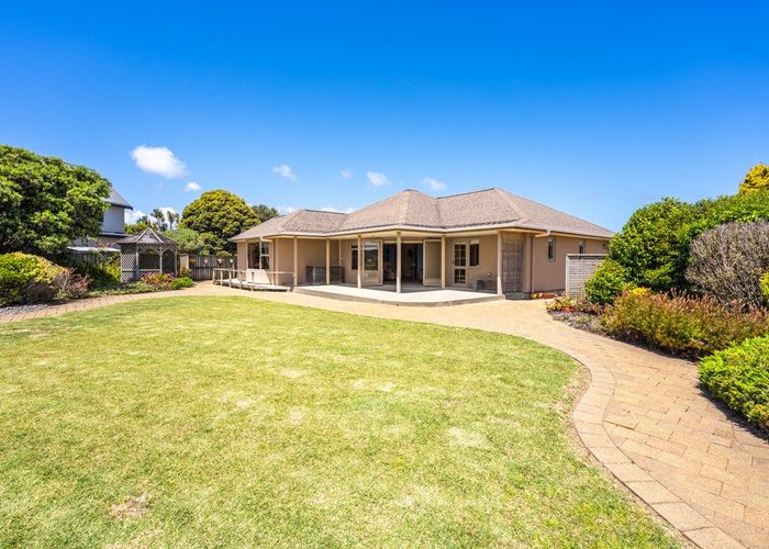  at 11 Marewa Place, Waikanae Beach, Kapiti Coast, Wellington
