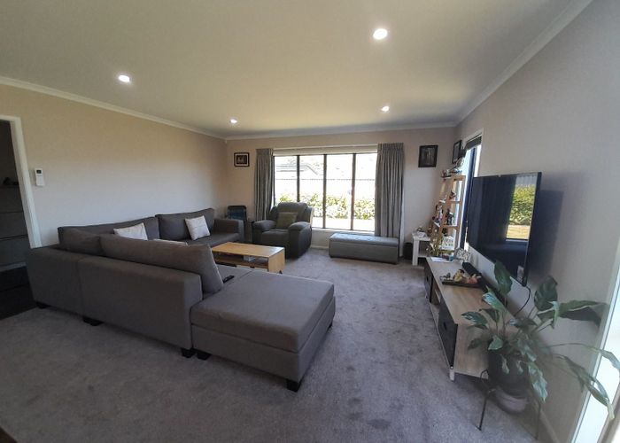  at 48 Te Kaeaea Crescent, Wallaceville, Upper Hutt