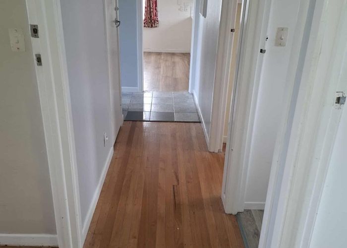  at Te Atatu South, Waitakere City, Auckland