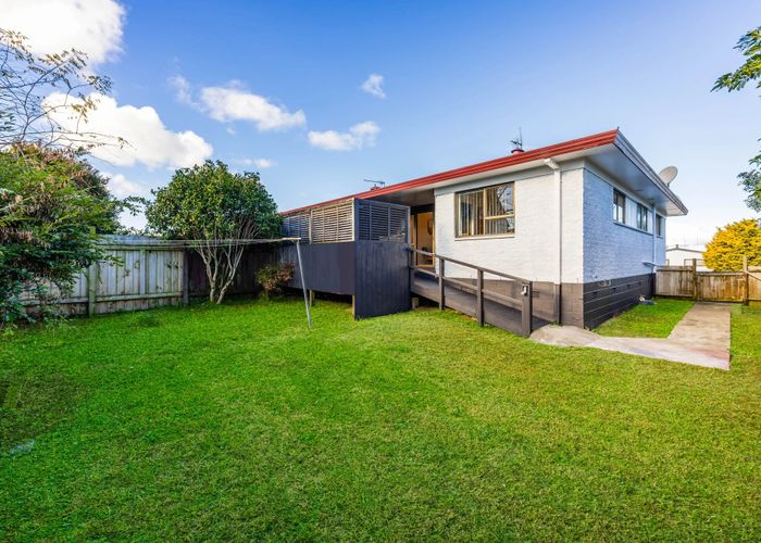  at 2/9 Malte Burn Place, Papatoetoe, Manukau City, Auckland