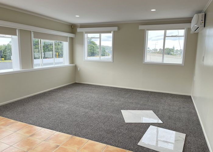  at 524 East Coast Road, Mairangi Bay, North Shore City, Auckland