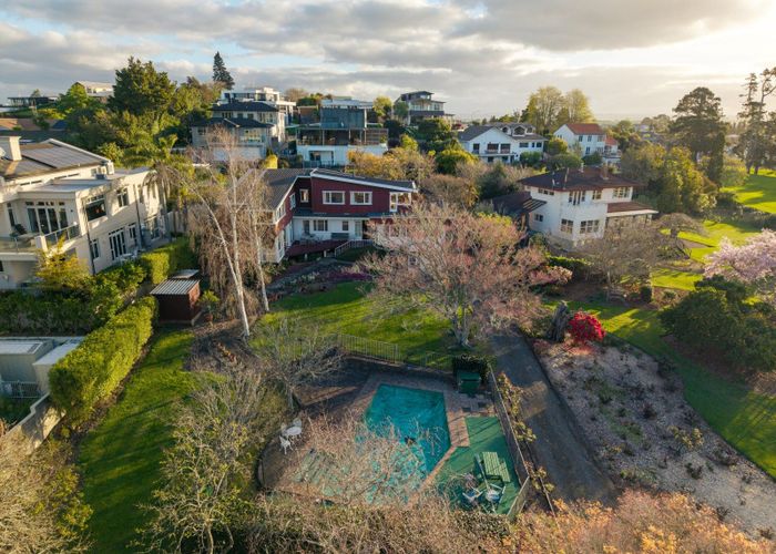  at 144 Lake Crescent, Hamilton Lake, Hamilton, Waikato