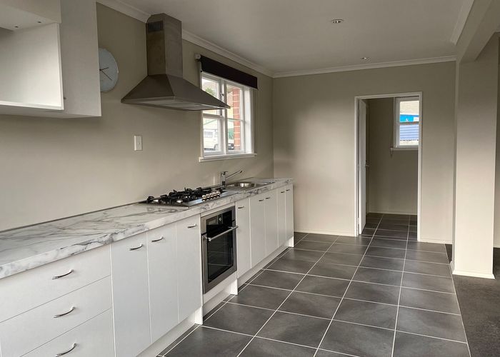  at 10 Derby Street, Green Island, Dunedin, Otago