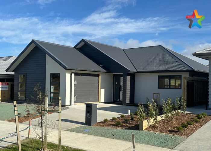  at 8 Kairaumati Crescent, Kelson, Lower Hutt