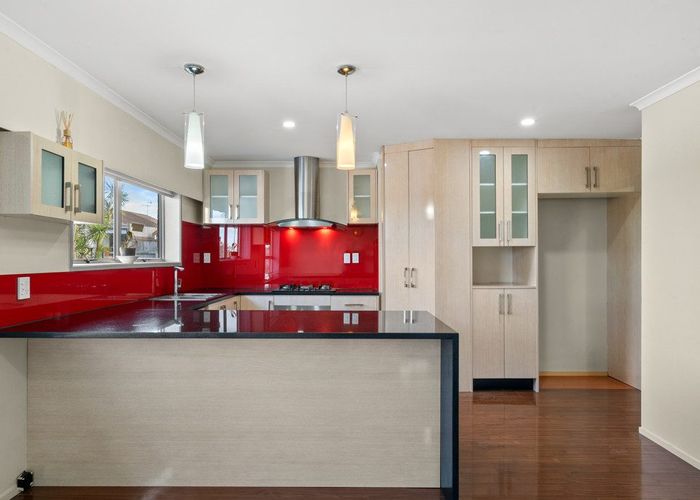  at 5 Lendenfeld Drive, Papatoetoe, Manukau City, Auckland