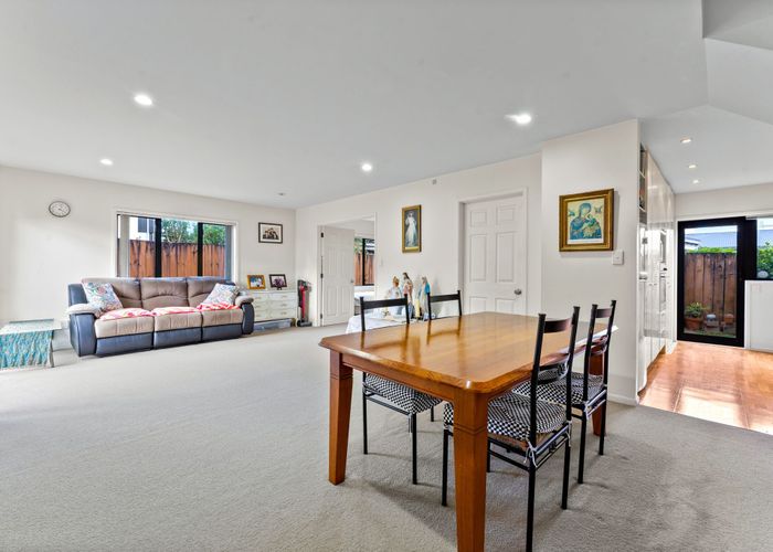  at 1/52 Taharoto Road, Takapuna, North Shore City, Auckland