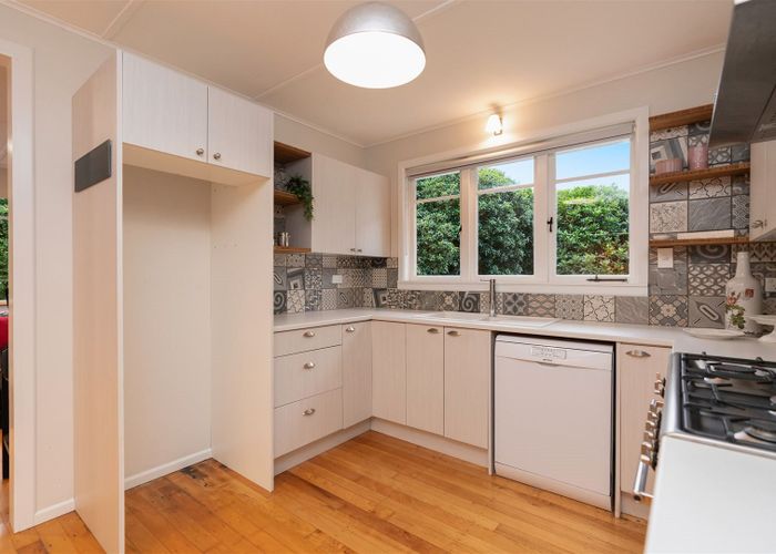  at 6 Riwai Street, Paraparaumu