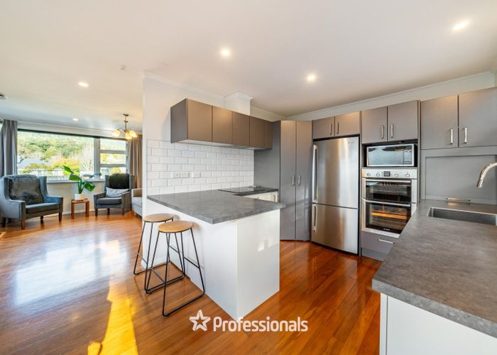  at 14 Pinehaven Road, Pinehaven, Upper Hutt, Wellington