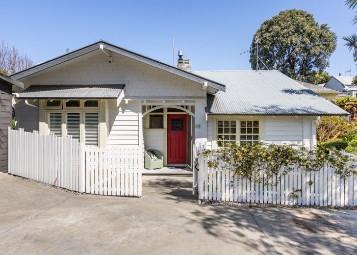  at 21 Cameron Road, Bluff Hill, Napier