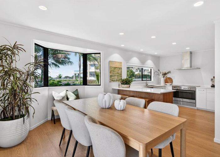  at 2/10 Sylvan Park Avenue, Milford, Auckland