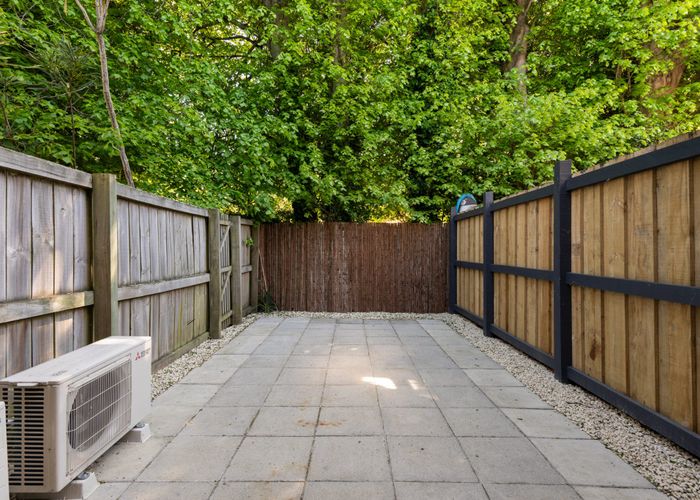  at 2/140 Waimairi Road, Ilam, Christchurch City, Canterbury