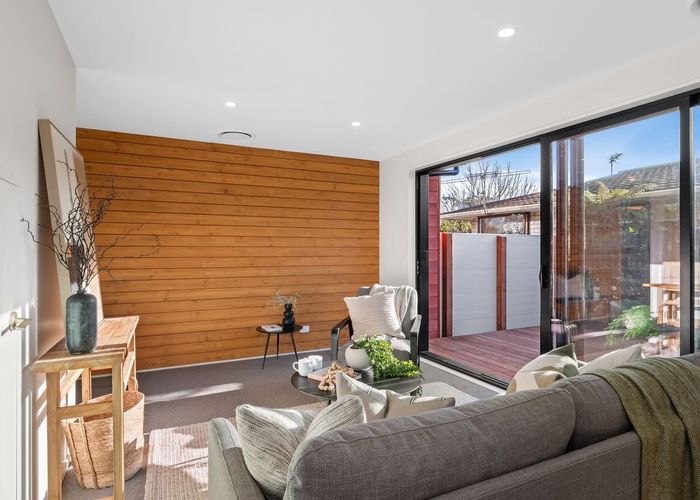  at 2/142 Main North Road, Papanui, Christchurch City, Canterbury