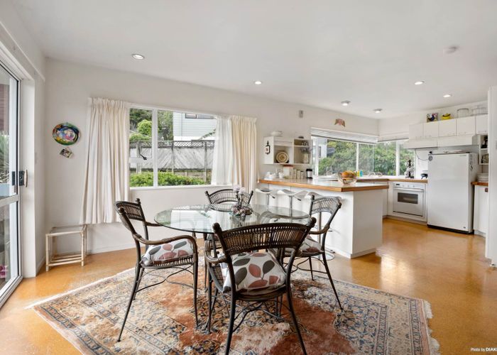  at 2/8 Strabo Place, Windsor Park, Auckland