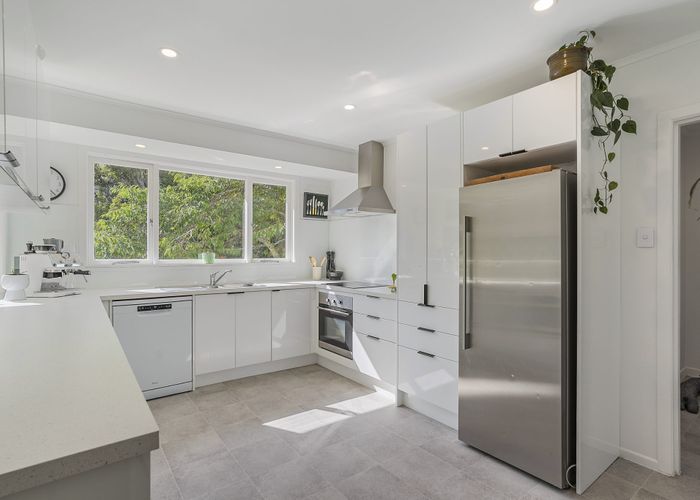  at 34 Monarch Avenue, Hillcrest, Auckland
