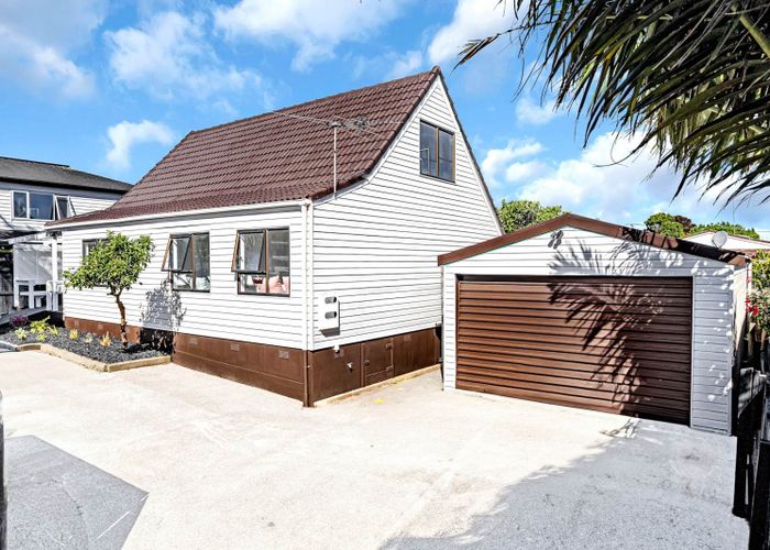  at 2/18 Elizabeth Avenue, Papatoetoe, Manukau City, Auckland