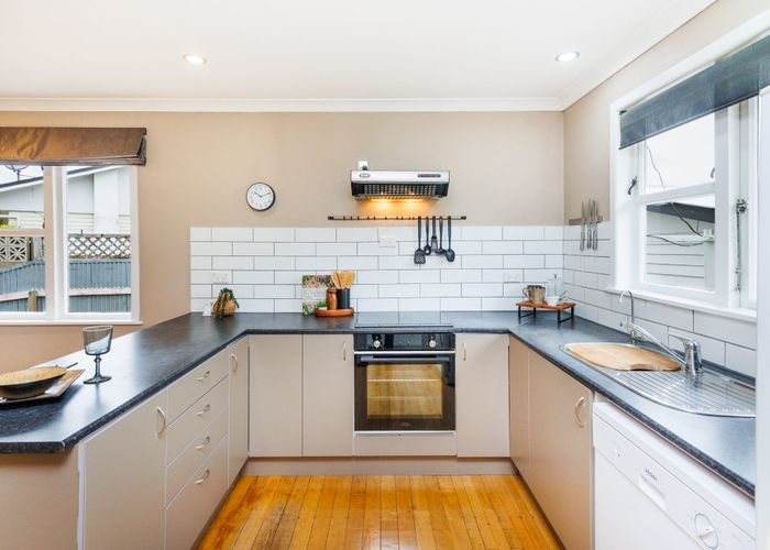  at 8 Firth Place, Awapuni, Palmerston North, Manawatu / Whanganui