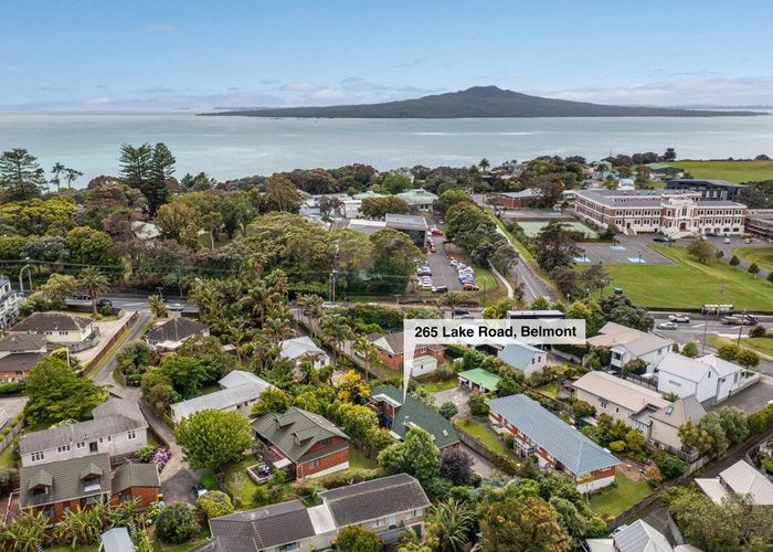  at 265 Lake Road, Belmont, Auckland