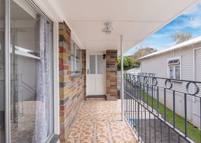  at 1/18 Windmill Road, Mount Eden, Auckland City, Auckland