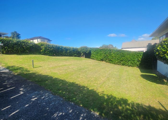  at 17 Mayall Avenue, Beach Haven, Auckland