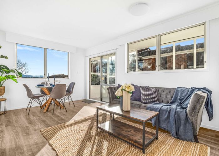  at 2/485 Blockhouse Bay Road, Blockhouse Bay, Auckland City, Auckland