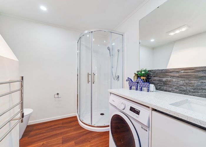  at 2/8 Kirrama Place, Conifer Grove, Takanini