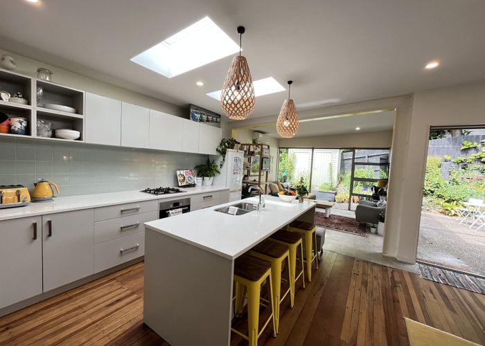  at 31 Newman Terrace, Thorndon, Wellington