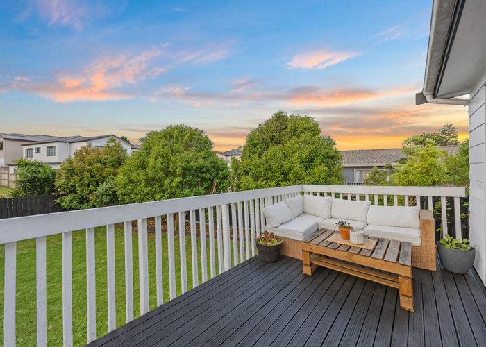  at 114 Colwill Road, Massey, Waitakere City, Auckland