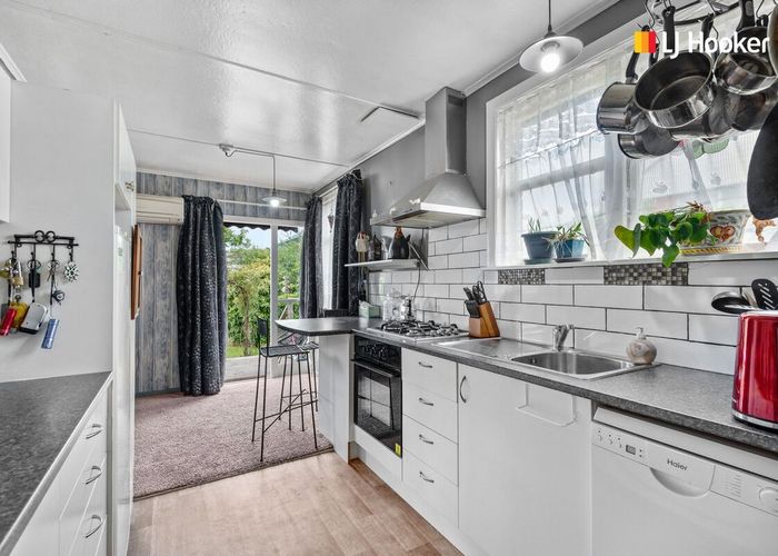 at 10 Burgess Street, Green Island, Dunedin