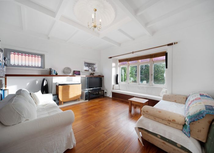  at 20 Earlsworth Road, Mangere East, Auckland