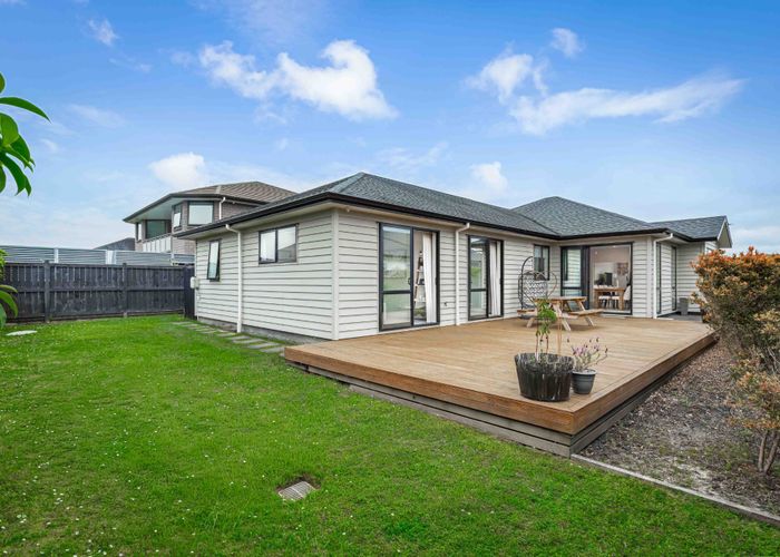  at 16 Sir Lincoln Drive, Kumeu