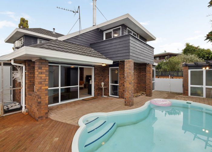  at 8 Burn-Murdoch Street, Saint Andrews, Hamilton, Waikato