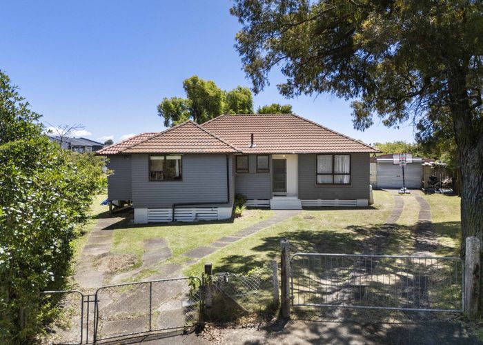  at 6 Marino Place, Glen Innes, Auckland City, Auckland