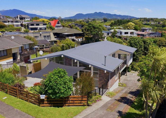  at 9 Bronte Place, Whalers Gate, New Plymouth, Taranaki