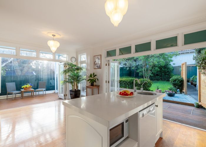 at 21 Wairiki Road, Mount Eden, Auckland City, Auckland