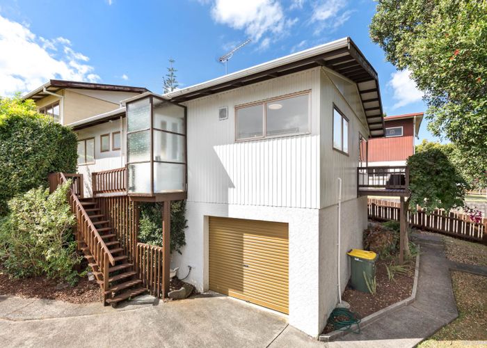  at 2/68 Glamorgan Drive, Torbay, Auckland