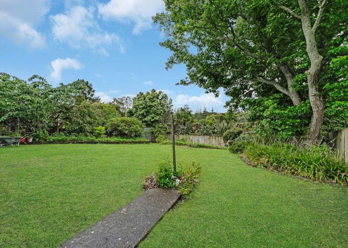  at 22  Lawrence Crescent, Hill Park, Manukau City, Auckland