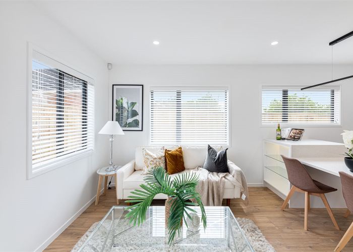  at 2/46 Vera Road, Te Atatu South, Auckland
