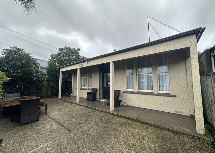  at 5 Kings Avenue, Saint Kilda, Dunedin, Otago