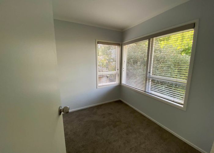  at 10b Lancelot Place, Glenfield, North Shore City, Auckland