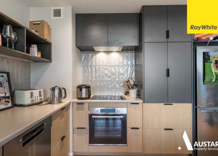  at 5/14 Todd Plaza, New Lynn, Waitakere City, Auckland