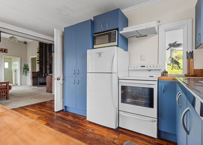  at 10 North Street, Mokau, New Plymouth, Taranaki