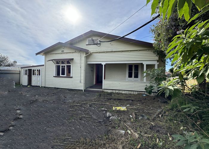  at 209 Buckland Road, Mangere East, Auckland