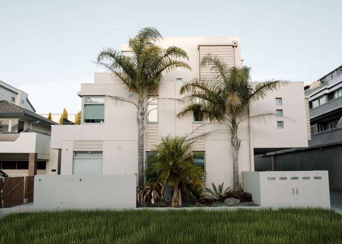  at 2/35 Victoria Road, Mount Maunganui, Mount Maunganui