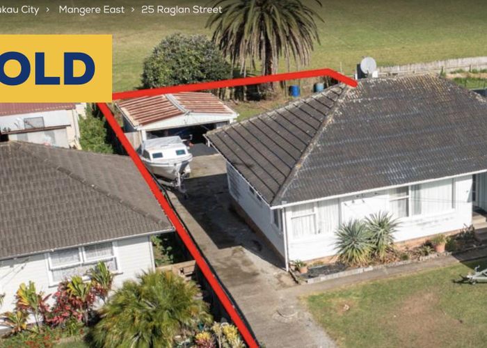  at 25 Raglan Street, Mangere East, Auckland