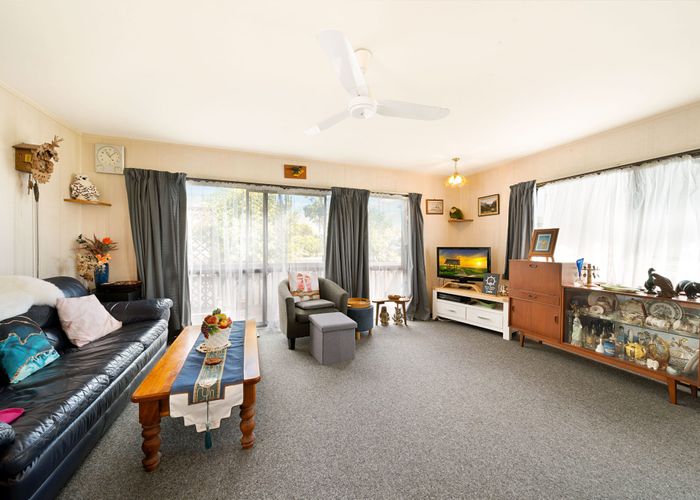  at 2/30 Fraser Road, Narrow Neck, North Shore City, Auckland