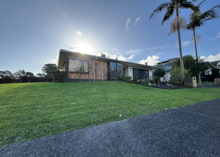  at 33 Carnoustie Drive, Wattle Downs, Manukau City, Auckland